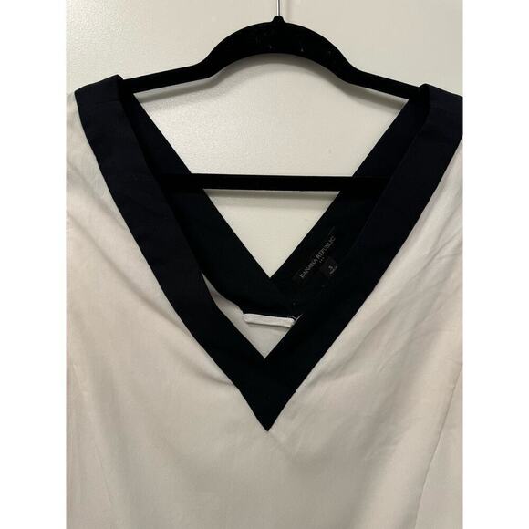Banana Republic White and Black V Neck Blouse Tank Size Small Woven - Picture 3 of 5